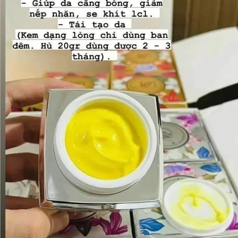 Whitening Kem, Removes Dark Spots, Acne Scars, Tightens Pores,Soft & Glowing Skin And Anti-Aging  ﻿